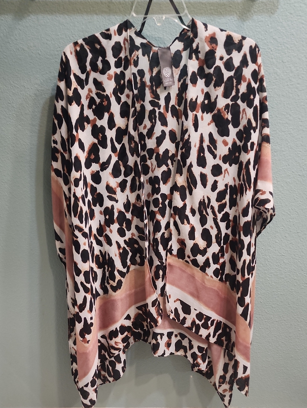 Vince Camuto Leopard Print Kimono with Blush and Black One Size